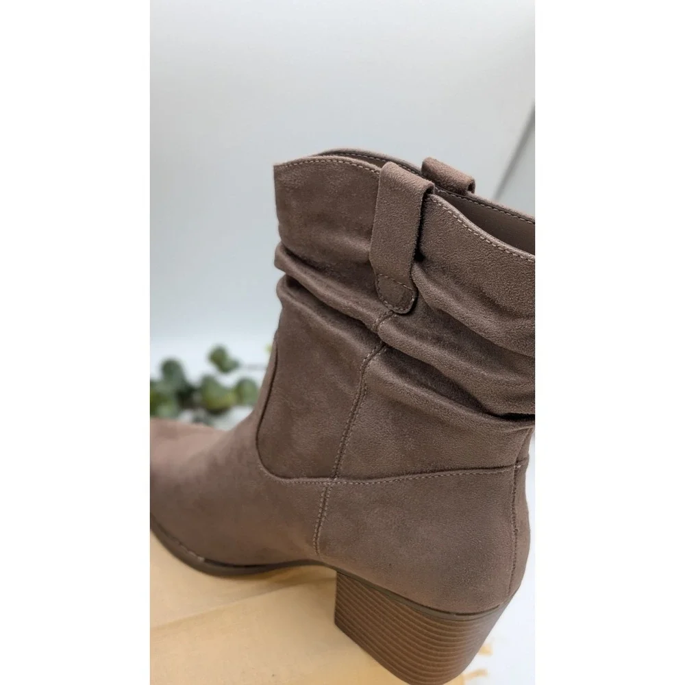 Women's Size 8 Taupe Slouch Ankle Boots Boho Western Rustic Chic Suede Look NEW